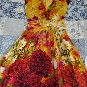 Retrolicious Vibrant Floral Midi Dress